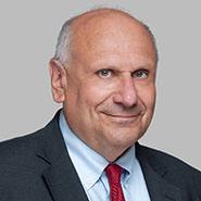Headshot of Litigation attorney Dan Rapaport