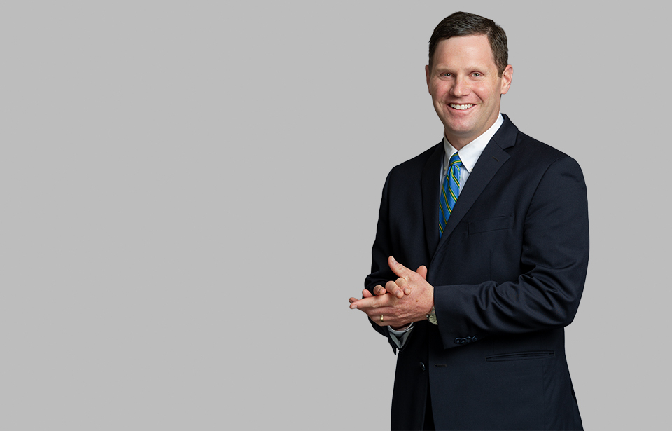 Standing photo of Litigation attorney Dan Sonneborn